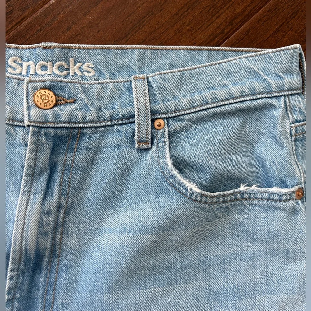 MOTHER SNACKS! The Fun Dip Puddle Jeans 
Lots Of Nibbles
Size 30 
EXCELLENT - Picture 5 of 13